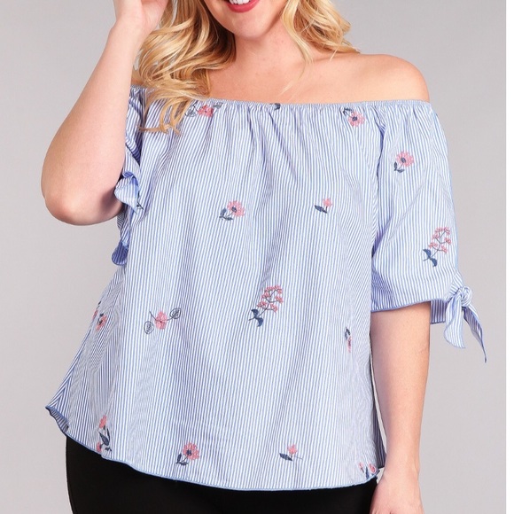 🌺Plus sized off the shoulder striped shirt🌺 - Picture 4 of 4